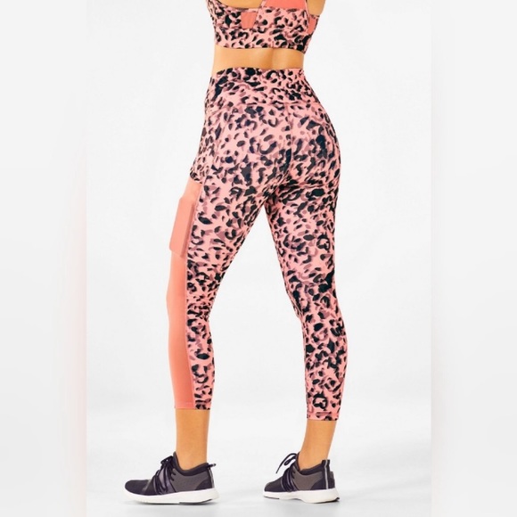 Fabletics Powerhold leggings: pink leopard print - Picture 6 of 6